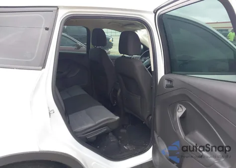 2017 Ford Escape S z USA, uszkodzony, nr VIN 1FMCU0F75HUE07639